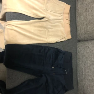 Tjej kläder - Två jucy byxor helt nya och en svart väst från zara oanvänd! 