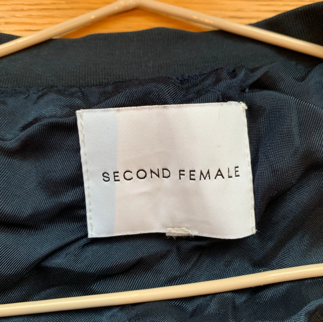 Blå och vit kofta  - 91