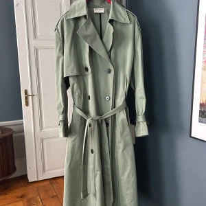 Trenchcoat feom Zadig & Voltaire - Like new! Size M. Oversize fit. Retail price 650 EUR