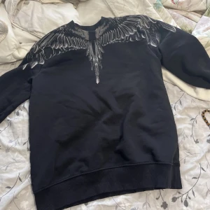 Marcelo tröja  - Väldigt bra skick  Priset går att diskutera vid snabb affär  Går att byta 