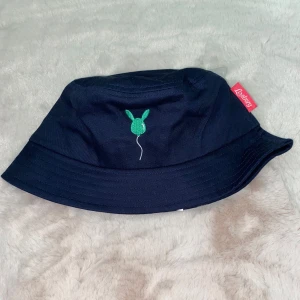 Bucket hat - Bucket hat Liseberg, aldrig använd.