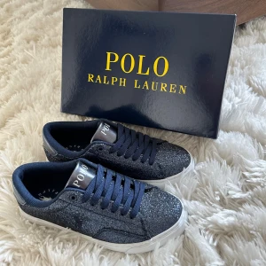 Ralph lauren sneakers - Använda 1 gång, som nya 