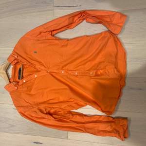 Orange Ralph lauren skjorta använd mycket stl s