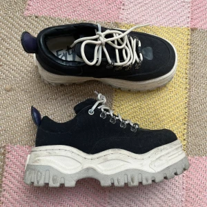 Eytys angels - Fint skick, knappt använda  Storlek 36 🥰