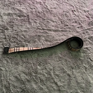 Burrberry bälte - Skick 7-10. Snyggt bälte 