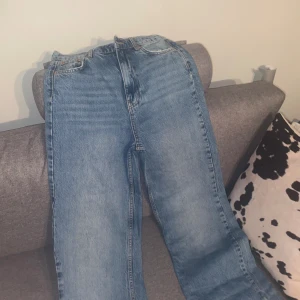 Blåa jeans  - Väldigt bra skick