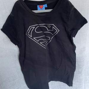 Cool SUPERMAN t-shirt i bra skick