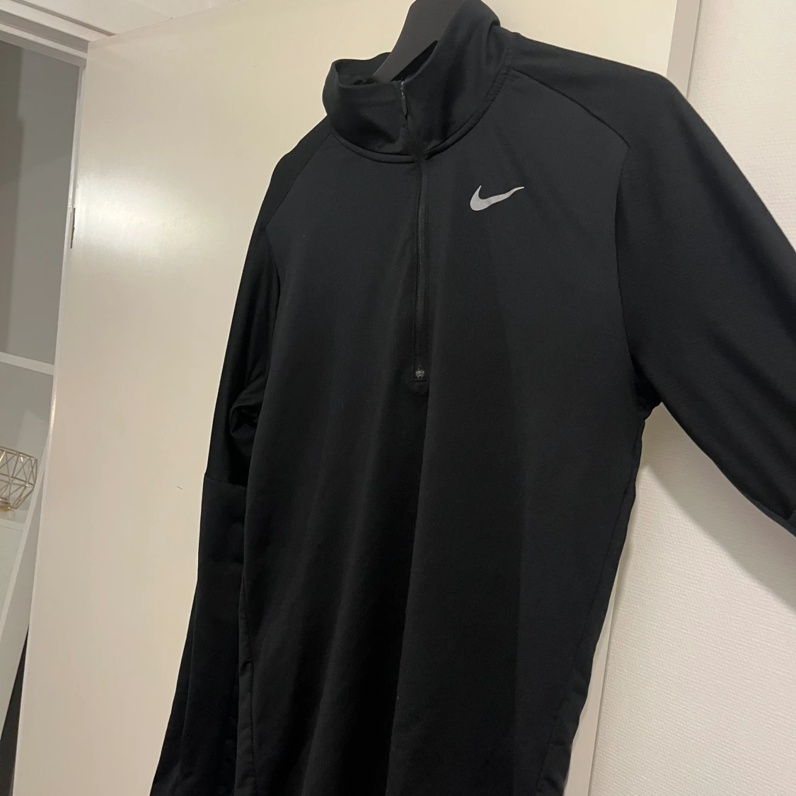 Nike shirt unisex