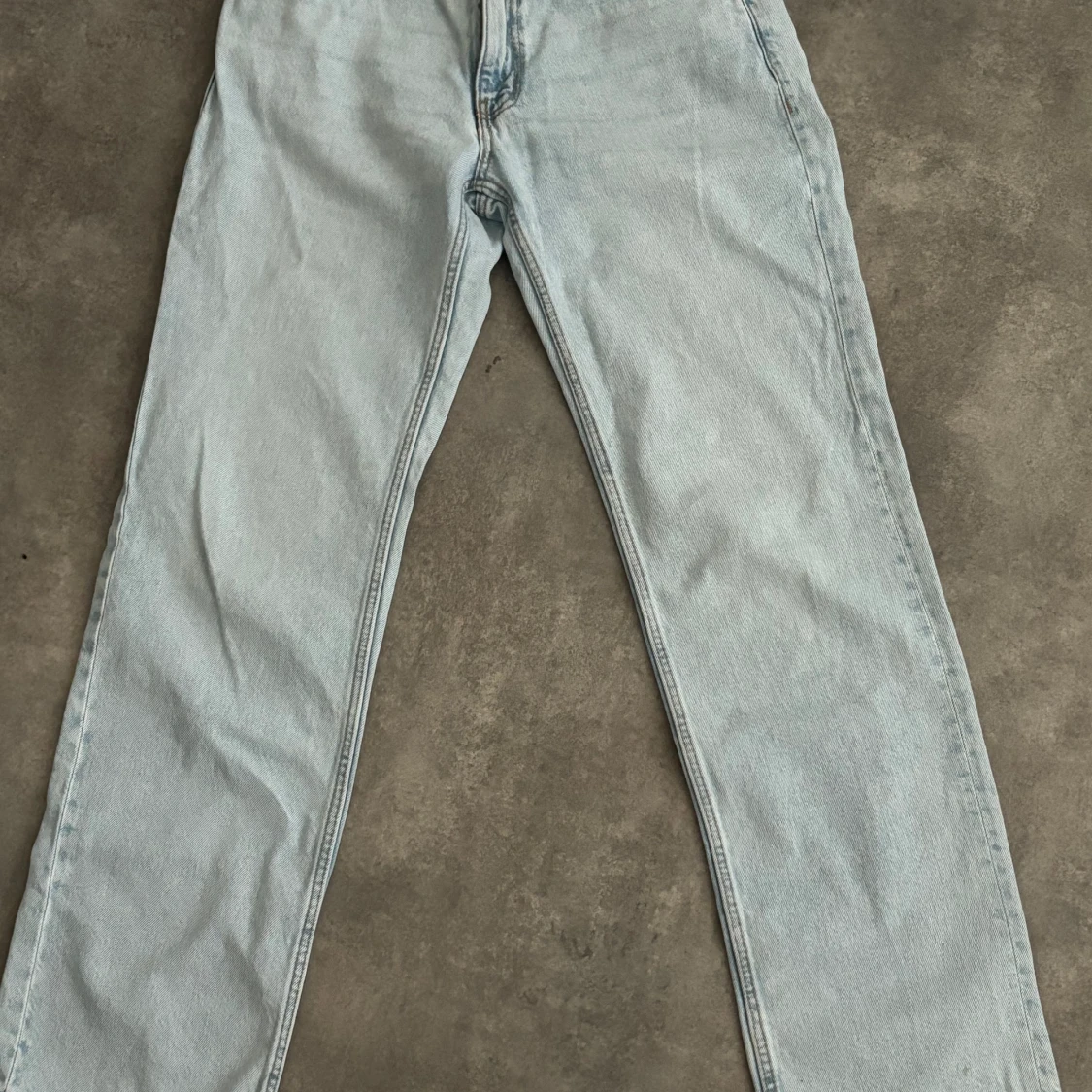 Ljusblåa jeans - 90