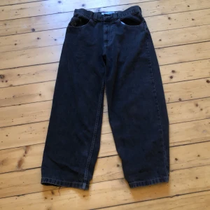 Big boys - Säljer pga att de är inte min stil längre. De är slitna men inget man ser när man har på sig de