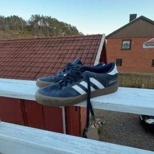 Ett par feta adidas matchbreak super i hyfsat bra skick, köpta i somras och inte använt dem särskilt mycket. 