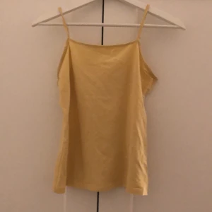 Linne - Gult linne från hm i bra skick💛