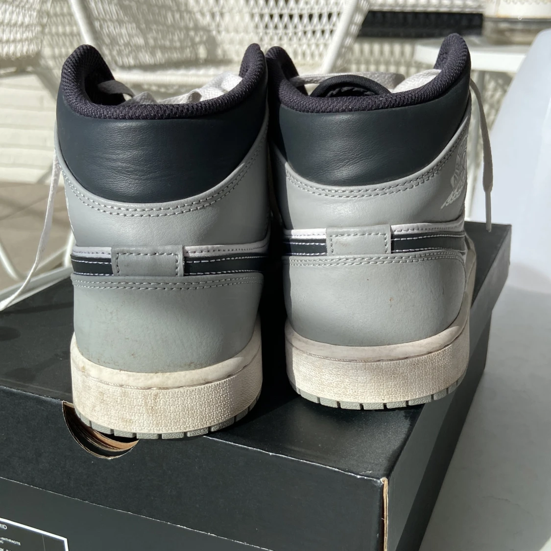 Air Jordan 1 light smoke grey  - 90