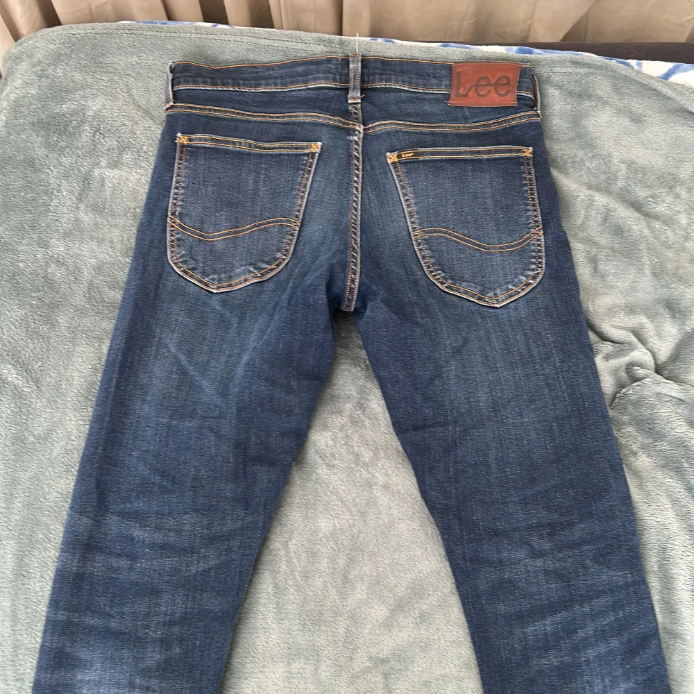 10/10 skicka W30 L30 Säljer för att de är för små. Jeans & Byxor.