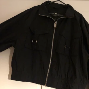 Windbreaker - sommar jacka  - Fin tunn jacka 