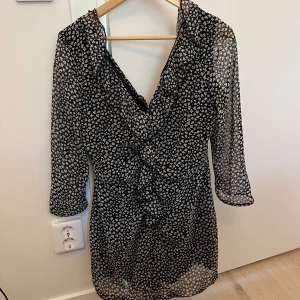 Klänning - Fin klänning, oanvänd