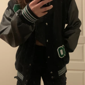 baseball bomber jacket  - jag använder bara detta ibland
