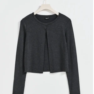 söt kofta från gina - jätte skön och fin! skriv för bilder!❤️