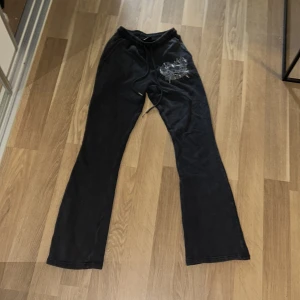 Mjukisbyxor  - Fint skick. Använda ett par gånger. Storlek: XXS    *Köpare betalar frakten