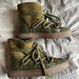 Vinterskor🎀 - Storlek 37 🎀 använda 1 vinter  frakt ingår inte  Kan mötas upp i Stockholm ❤️