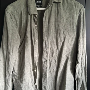 Skjorta Only&Sons - En fin skjorta från only&sons knappt använd, storlek xs