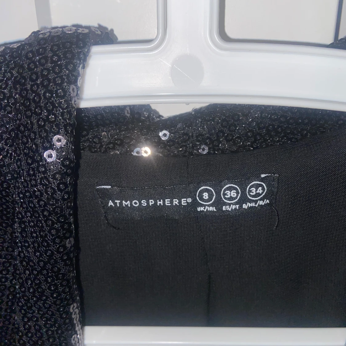 Svart paljettjacka från Atmosphere - 92