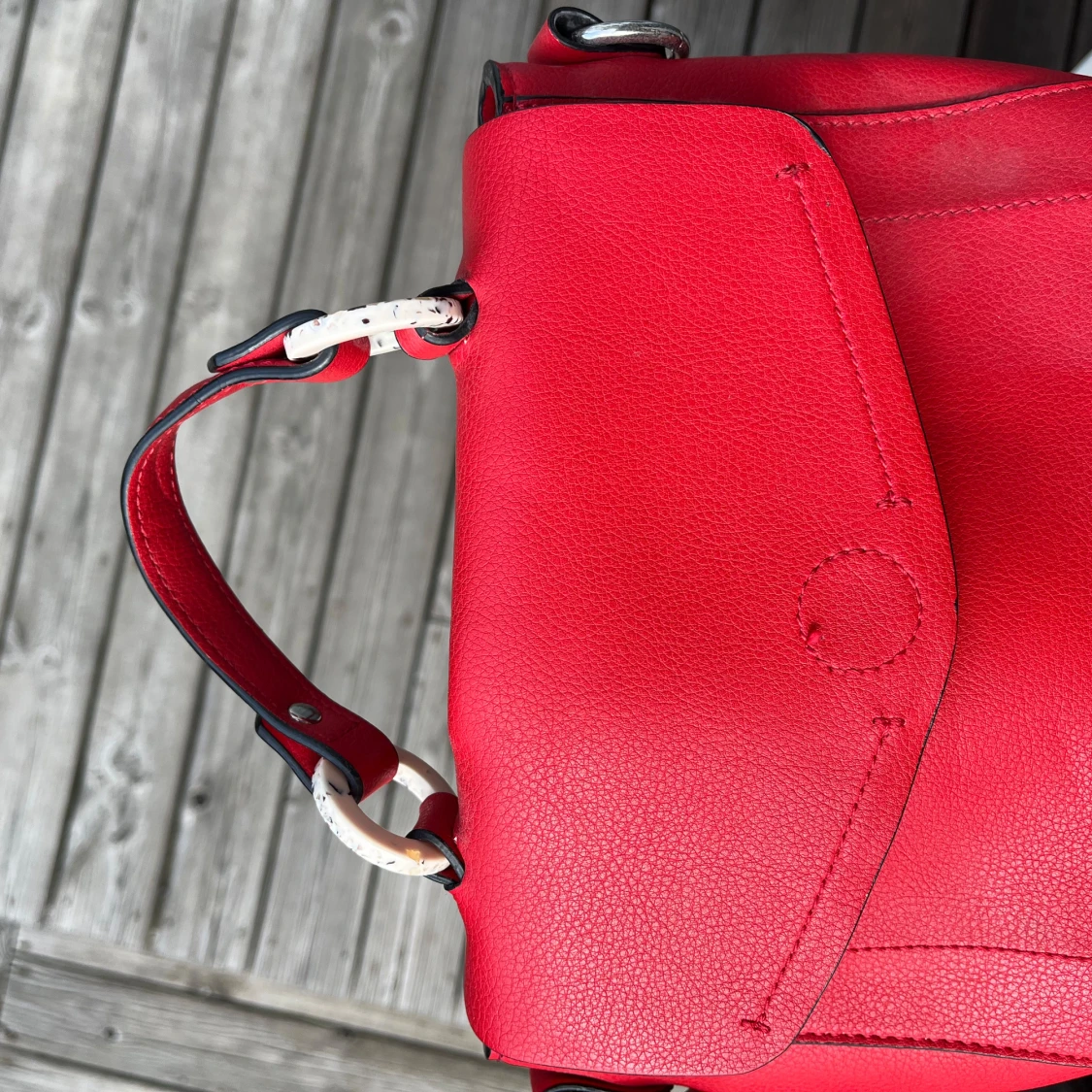Röd väska - 92