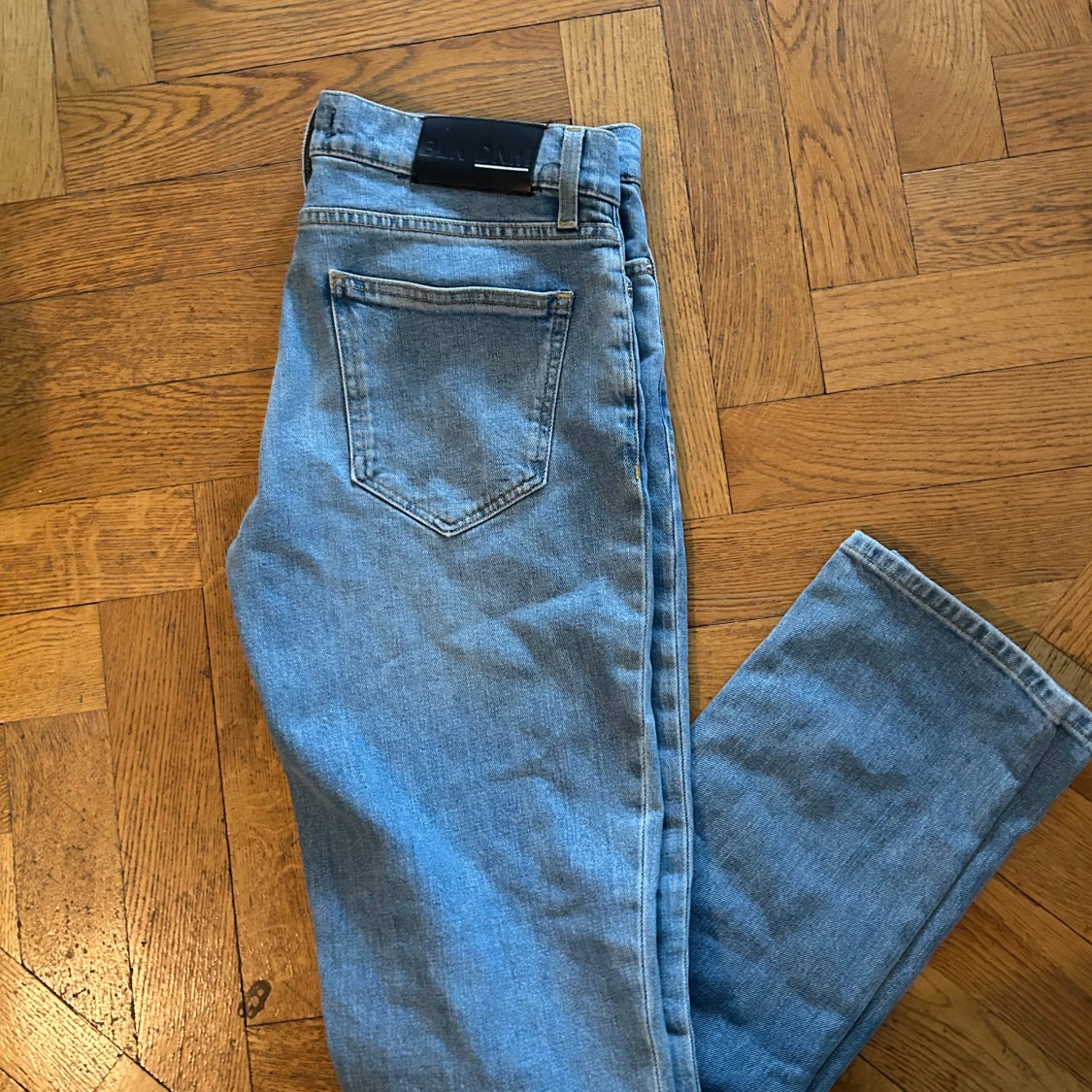Ljusblå jeans från BLK DNM - 92