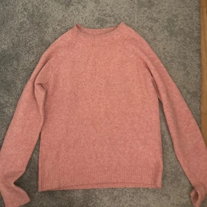 Stickad tröja  - Jättefin stickad tröja från vero moda 💗
