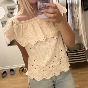 Aprikos topp💘 - Supersöt ljusrosa topp med volanger från limited edition 