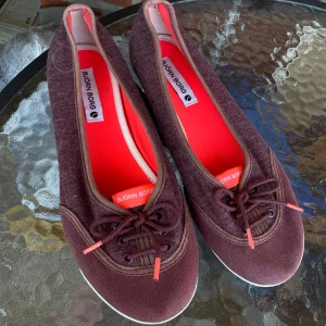 Björn Borg ballerina skor/sandaler. Strl 37 - Väldigt fint skick.  Ser inte tecken på att dom använts förutom undersidan förstås :)