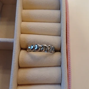 Ring - justerbar o rostfritt stål🩷 skriv för fler bilder
