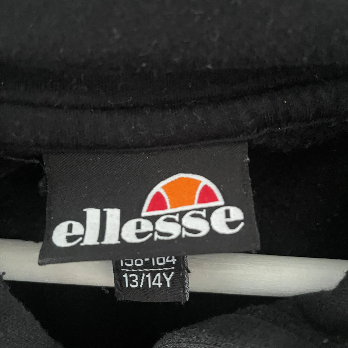 Svart hoodie från Ellesse - 90