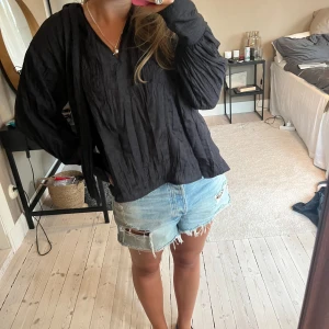 Blus - Snygg blir från Carin Wester med massa nice detaljer❤️