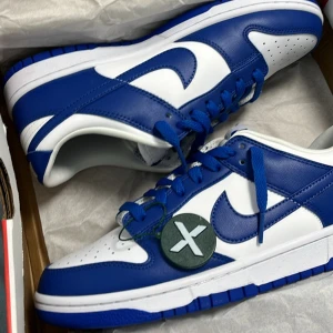 Nike dunks - Helt nya. Säljer pga att dom inte passar mig. Pris kan diskuteras vid snabb affär!