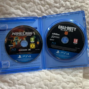 Mincraft och call of duty black opa till ps4 - Har tyvär inte mincraft fodralet men dom kommer båda i call of duty fodralet😊