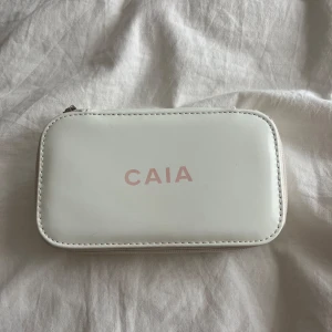 Liten caia necessär  - Liten Caia necessär sparsamt använd💞