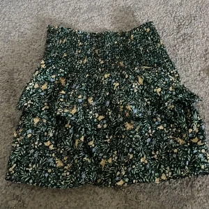 Volang kjol - Ny sick!