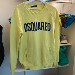 Dsquared tröja  - Dsquared tröja insyd till storlek M äkta så klart 