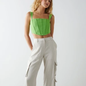 Korsett topp  - Från gina tricot, aldrig använts 