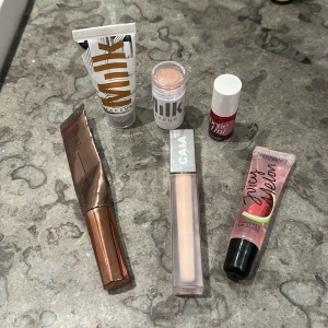 Smink - Säljer detta sminket💗 milk produkterna är endast testade, de andra är använda 