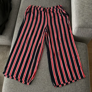 Sommarbyxor - Tunna och sköna byxor från ginatricot, fint skick