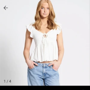 Tröja  - Aldrig använd 🌼