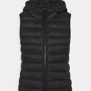 Väst - Helt oanvänd, Ny pris 359