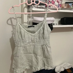 Tiffany green plaid linne - Nästan oanvänt brandy linne. Super söt till sommaren 💯💯