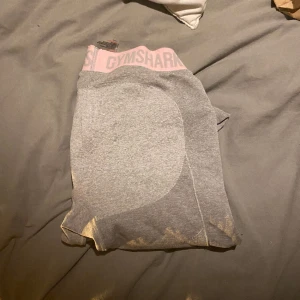 Gymshark byxor - Träningsbyxor från gymshark passar mig ej längre