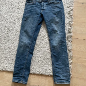 Jack&jones jeans - Jack&jones jeans storlek 30 är lite använda 