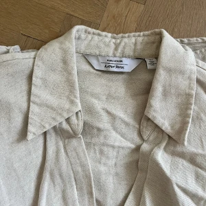 Linneklänning & other stories  - Storlek 34.  Linneklänning i gott skick. 