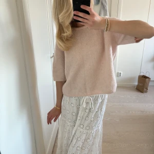 Tshirt i alpackaull  - Stickad tshirt i alpackaull från Lindex💕 säljs inte längre, sparsamt använd 