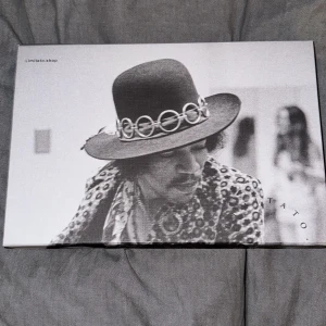 Limitato T-shirt (NY) - T-shirten är ny (använd en gång) köpt av mig på NK i Göteborg.